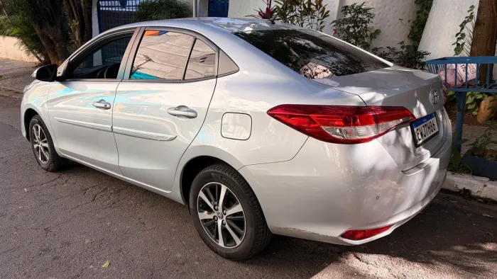 Toyota Yaris XL Live Sedan 1.5 Flex 16V 4P AUT 2021