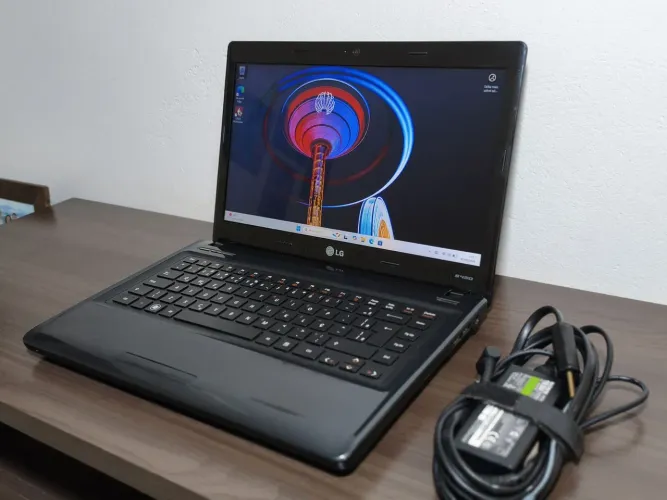 Notebook LG Intel core i7, 8GB de RAM, SSD de 128GB + HD de 500GB, Tela de 14 HD