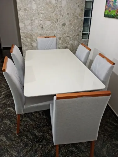 Mesa  de 6 lugares,  Hiper nova, sem detalhes. 1,60m x 90cm. Valor negociavel<br>Sem detalhes