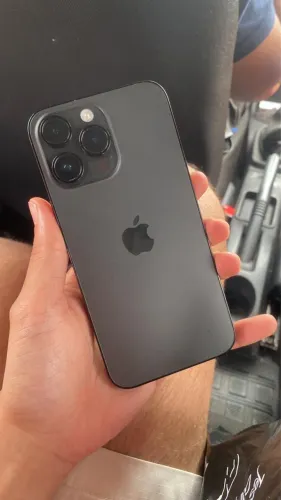Vende-se IPhone 14 Pro Max 1tb (está novinho sem marca de uso)