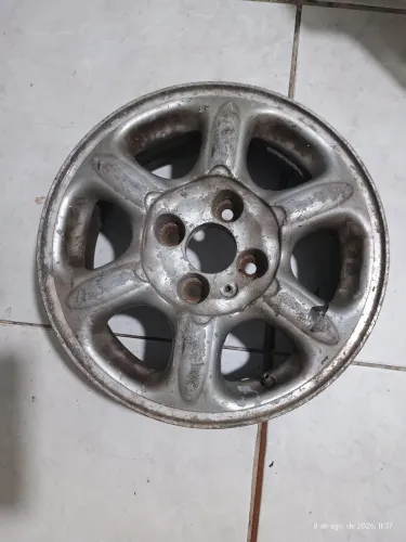 Roda esportiva aro 14 furacão 4x100 OBS são às 04 jante