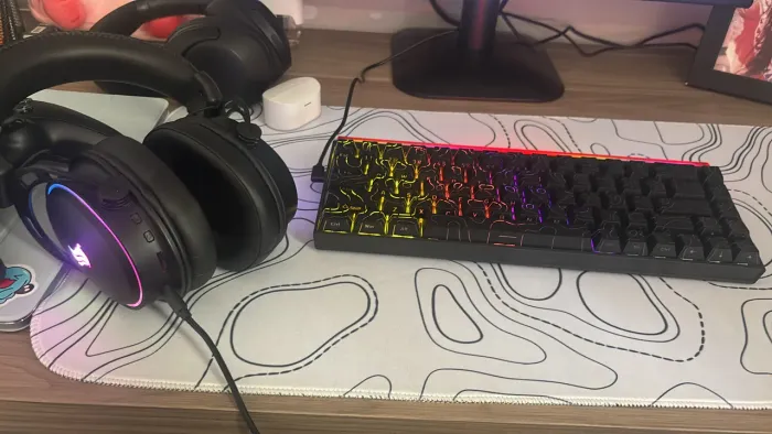 Teclado mecânico Ajazz ak68