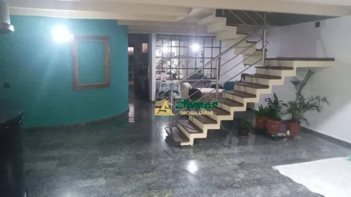 Sobrado com 4 dormitórios à venda, 350 m² por R$ 1.800.000,00 - Jardim Maia - Guarulhos/SP
