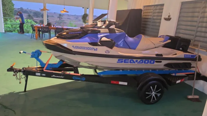 JETSKI SEM DETALHE