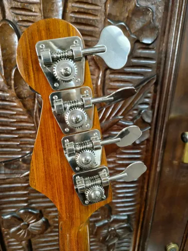 Contrabaixo Precision Luthier anos 80 P+J Fantástico leia!!!!