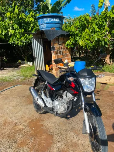 Vendo CG 160 ano 2017 emplacada no meu nome ponto de transferir só chama realmente quem