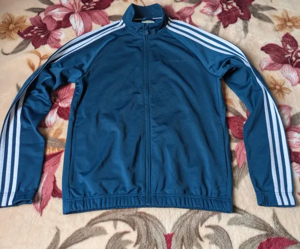 Blusa Adidas neo, esporte.