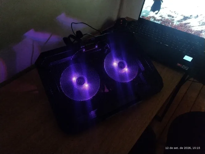 Base para notebook com resfriamento