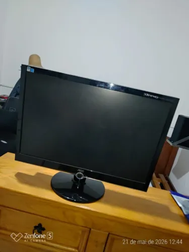 Monitor usado - tela descolada do LCD (usável mas com mancha na tela-ou p/ retirar peças