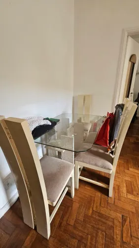 Mesa de Mármore, vidro com 4 cadeiras - estofado novo, linho impermeável
