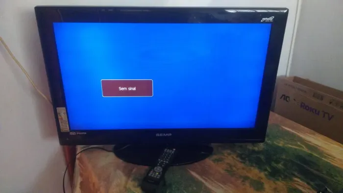 TV LCD 32"( NÃO É SMART)
