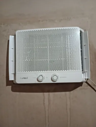 Vendo um ar-condicionado 10 mil BTUs