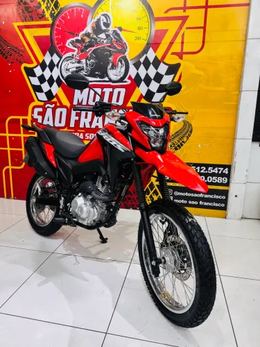 Honda Bros 2025 160Cc NXR - moto praticamente 0KM - tenho nota fiscal tudo mais. 