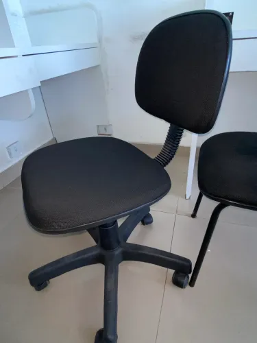13 Cadeiras para Escritório e Recepção + 2 Banquetas de Ferro
