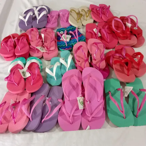 Chinelos de menina