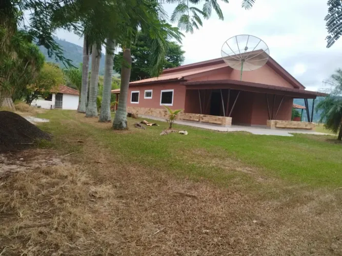 SITIO EM CASSIA DOS COQUEIROS 4.8 ALQUEIRES 1.700.000.00 ( D )