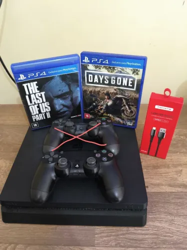 Ps4 slim 1Tb (dois jogos e um controle)
