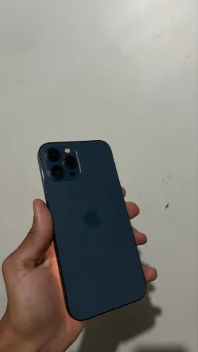 Vendo IPhone 12 Pro Max/ 256gb/ 85% ?/ detalhe na tela que não interfere, todo original