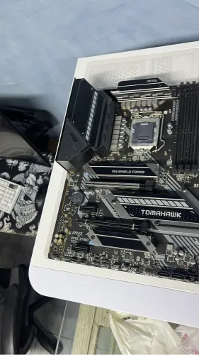 PLACA MÃE Z490 MSI MAG TOMAHAWK