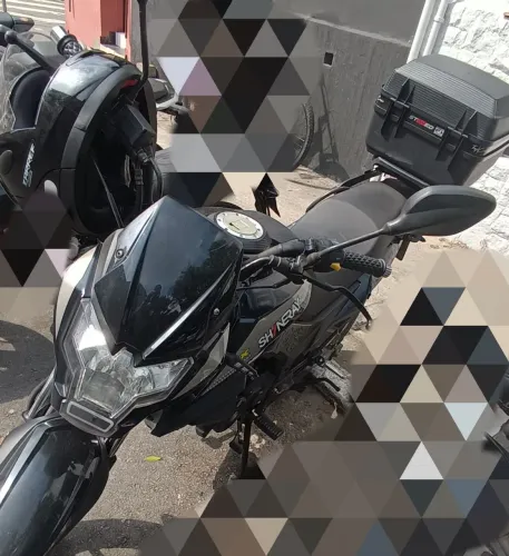Moto Shineray preto 