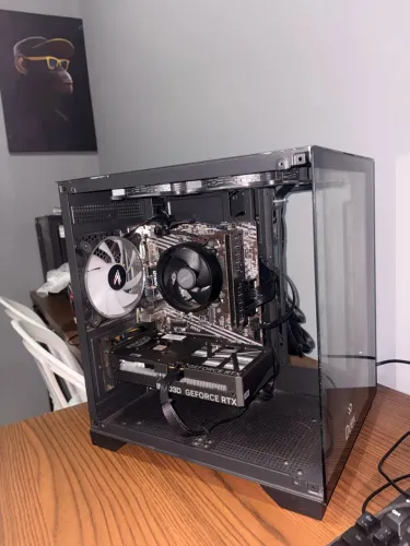 PC Gamer Ryzen 5 4500 + RTX 5050 | 16GB RAM | B550