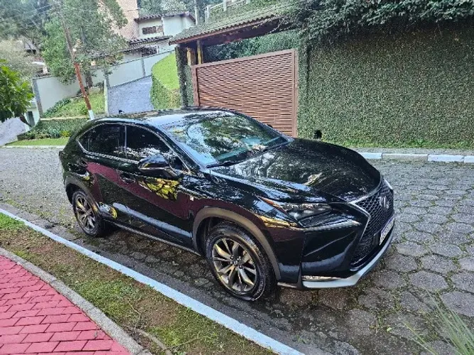 Lexus NX-200T F-sport 2.0 16V 238cv Aut. 2015