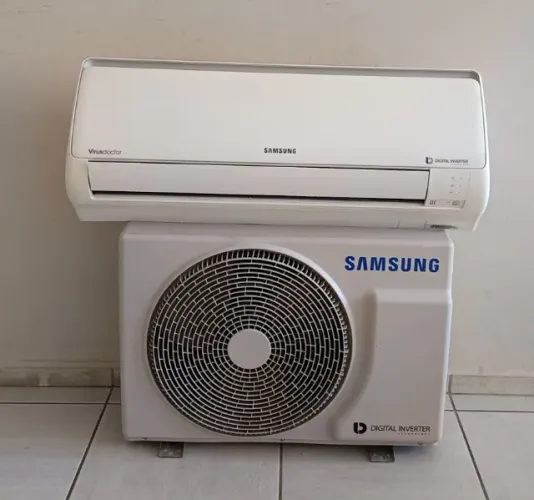 Ar condicionado INVERTER NOVO- Samsung Virus Doctor 9.000 Btus Frio - sem uso - 220V