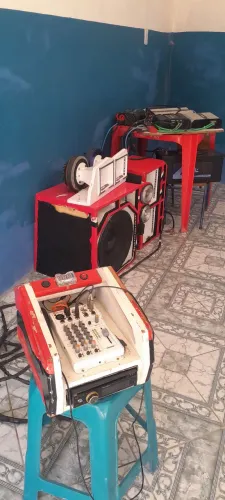 Vende-se ou troca som automóvel