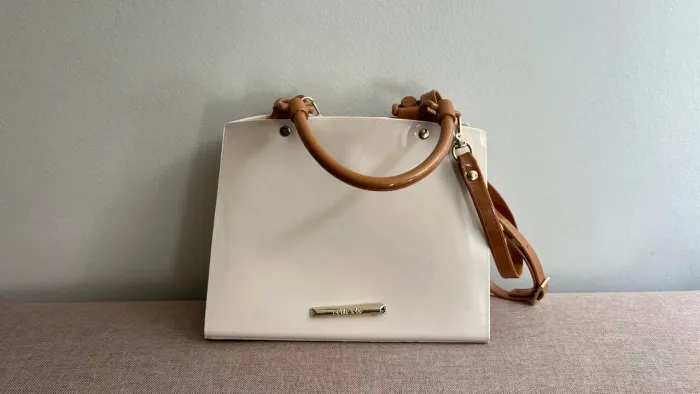 Bolsa pequena branca
