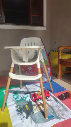 Cadeira para introdução alimentar.