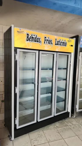 Expositor Auto Serviço 1,50m 03 Portas Novo