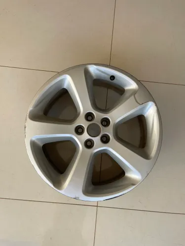 Roda alumínio aro 18 original Chevrolet Chevrolet Tracker