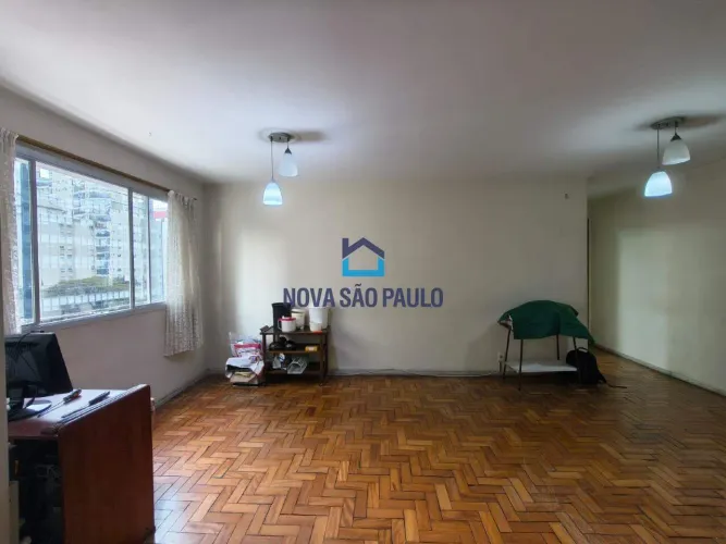 Apartamento a venda em Moema, com 110 m², 2 dormitórios, sendo 01 suite e 01 vaga de garag