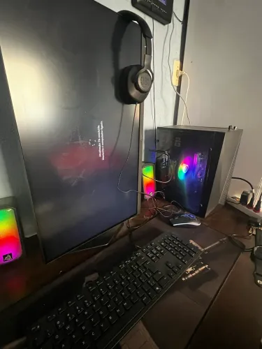 PC GAMER COM MONITOR ROTATIVO