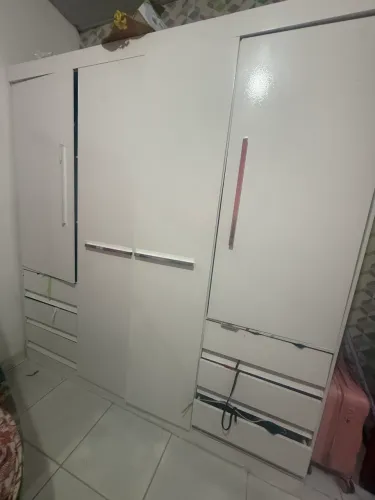 Guarda roupa 400