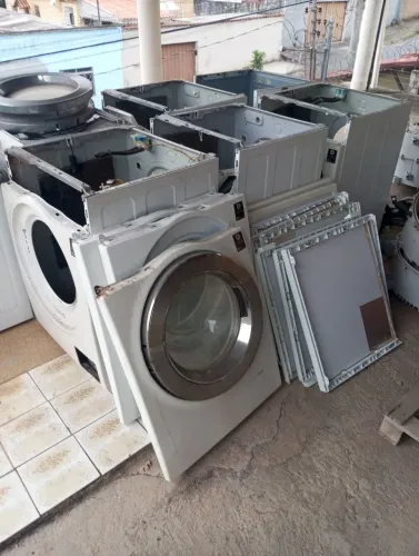 Várias peças de lava e seca ou lavadora de variadas marcas e modelos 