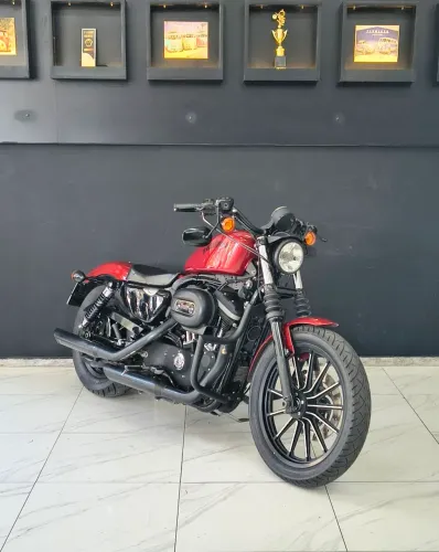 Harley Davidson XL 883 Iron