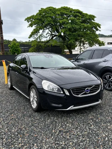 Volvo S60 T-5 2.0 240cv 4P 2011