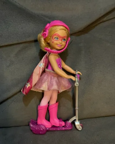 boneca chelsea barbie super princesa
