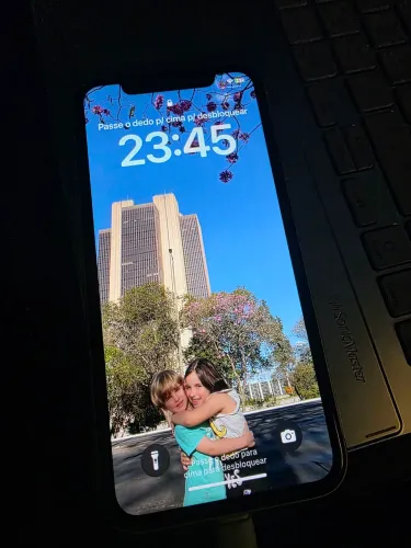 iPhone 11 - 64 GB