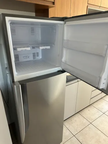 Geladeira Panasonic FrostFree