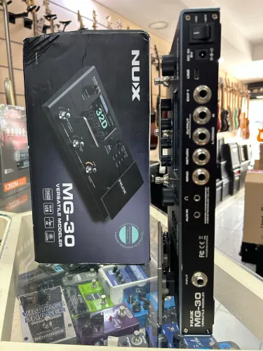 Pedaleira nux mg30