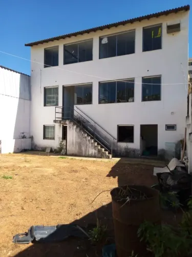 PRÉDIO COMERCIAL