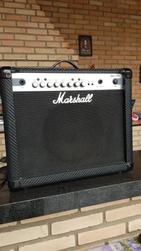 Amplificador de guitarra Marshall MG30CFX 70 Watts