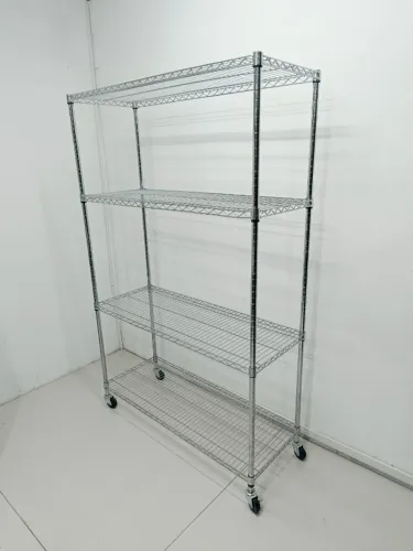 Estante de aço cromado