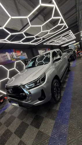 Toyota Hilux CD SRV 4X4 2.8 TDI Diesel Aut. 2025