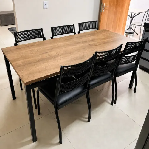 Mesa de jantar 6 cadeiras 