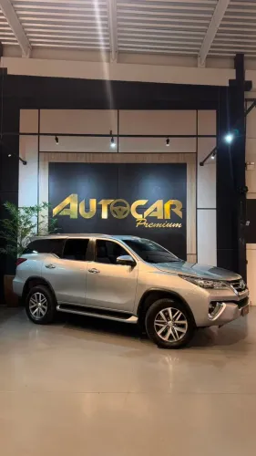 Toyota Hilux SW4 SRX 4X4 2.8 TDI 16V Dies. Aut. 2019