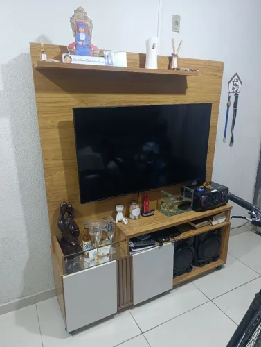 Home de madeira 178,5x150cm 