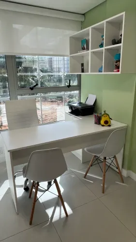 Vendo móveis para consultório